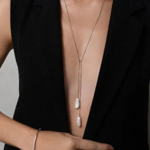 Colar Pilar com Pérolas Palito Naturais Banhado a Diamante
