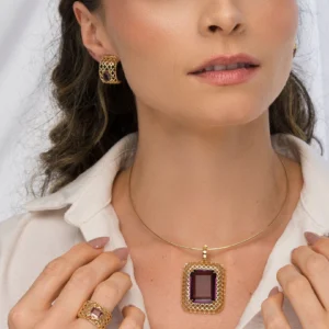 Pingente Vazado com Cristal Retangular Ametista Rosa Banhado a Ouro 18K